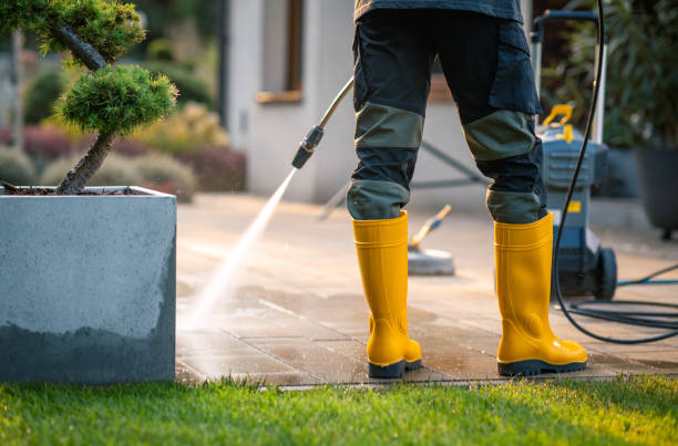 Why Choose Our Certified Pressure Washing Experts for Your Project Needs in Crescent City, FL?